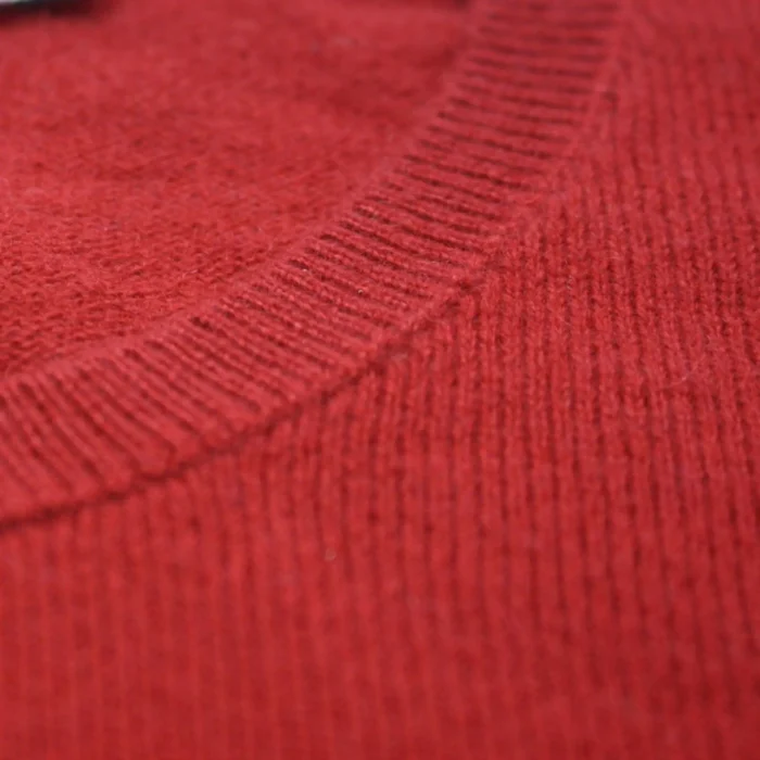 Bordeaux Cashmere Crew Neck Sweater - Luxurious Softness & Timeless Style - Perfect for Any Occasion - Image 2