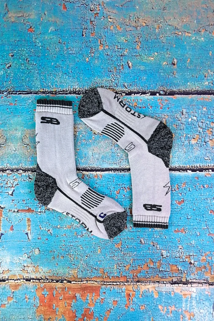 2 Pairs of Ladies Durable Cotton Hiking Socks with Arch Support & Reinforced Cushioned Heel for Outdoor Adventures - Image 6