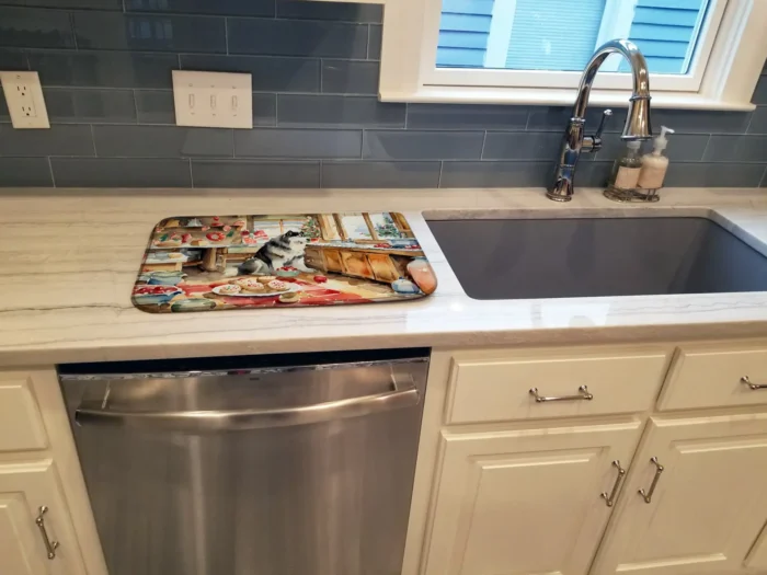 Alaskan Malamute Christmas Cookies Dish Drying Mat - Festive and Functional Kitchen Accessory - Image 3