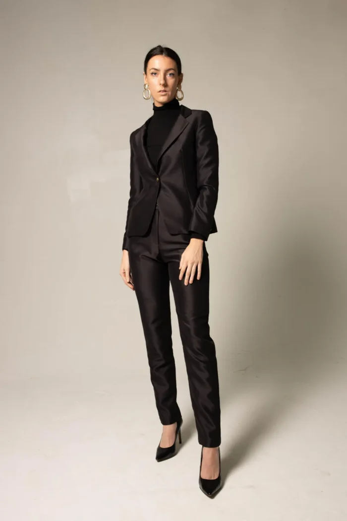 Elegant Skinny Pants in Black - Classic Tailored Trousers | Le Reussi - Image 4