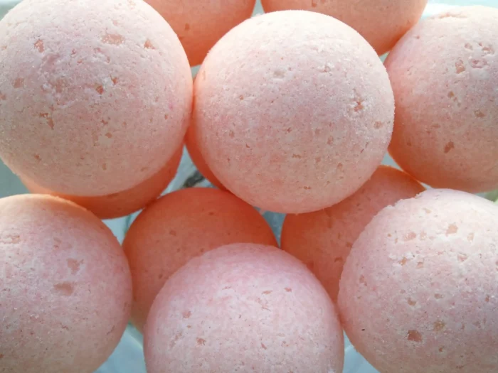 14 Luxurious Bath Bombs in Amazing Grace Fragrance - Perfect for Dry Skin - Image 3