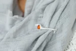 Dachshund Amber Dog Brooch - Sterling Silver Sausage Dog with Baltic Amber Ear - Image 2