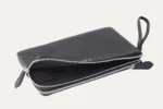 Stylish and Functional Large Wristlet - Perfect for Every Occasion - Image 4