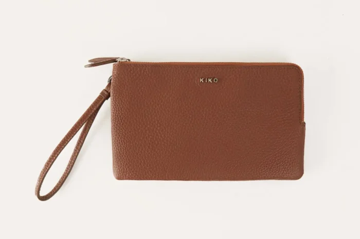 Stylish and Functional Large Wristlet - Perfect for Every Occasion - Image 10