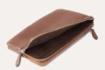 Stylish and Functional Large Wristlet - Perfect for Every Occasion - Image 12