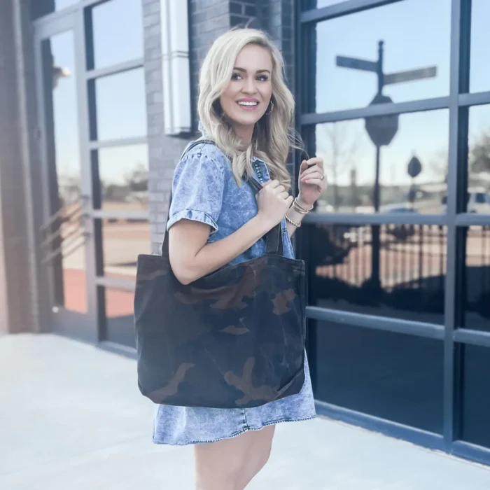 Kristy Canvas Tote - Stylish & Versatile Everyday Camo Bag - Image 1