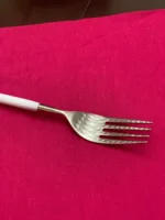 Elegant White & Silver Flatware Stainless Steel Set of 20 Perfect for Any Occasion - Image 12
