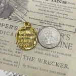 Elegant Designer Tag Zipper Pull in Gold - 20mm, Hammered Design, Double-Sided - Image 2