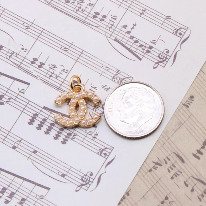 Elegant Designer Zipper Pull Set - Mini Pearl & Goldtone - Pack of 2 - Perfect for Bags & Clothing - Image 2