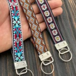 Stylish Knitted Wristband Keychain with Trendy Western Pattern - Unique & Functional Accessory