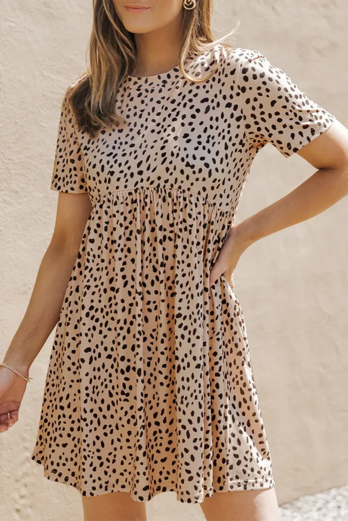 Laney Short Sleeve Leopard Tunic T-shirt Dress - Trendy & Comfortable, Perfect for Any Occasion - Image 2
