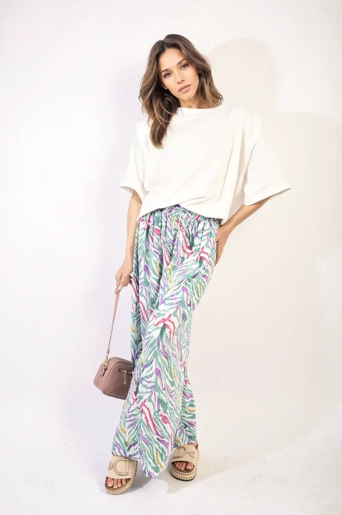 Elaine Pleated Wide Leg and Elastic Waist Trousers - Chic, Comfortable, and Perfect for Any Occasion - Image 11