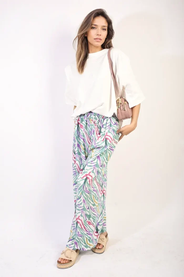 Elaine Pleated Wide Leg and Elastic Waist Trousers - Chic, Comfortable, and Perfect for Any Occasion - Image 16
