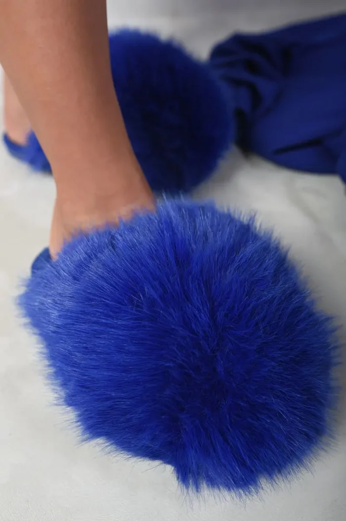 Fluffy Faux Fur Winter Sandals - Cozy & Stylish Footwear for Chilly Days - Image 13