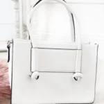 Elegant Faux Leather Handbag - Chic & Versatile With Multiple Compartments