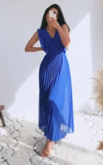 Elegant Pleated Maxi Dress Stylish & Comfortable for Any Occasion